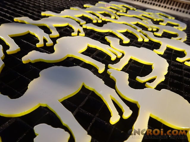neon-yellow-camels-x4 Custom Silhouettes