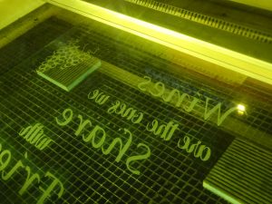 glass-etching-x5-300x225 glass-etching-x5