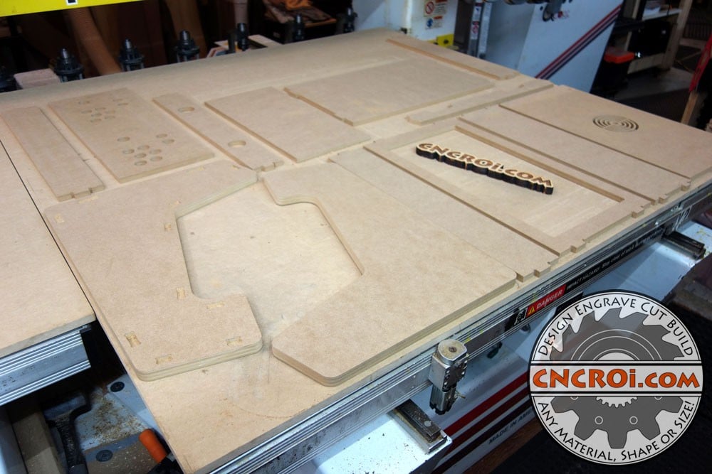 arcade-bartop-1 Arcade Bartop Cabinet: Routering MDF